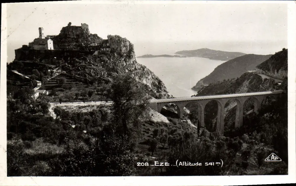 Eze — Altitude 541 m — Bilhete postal antigo n° 208 - Frente