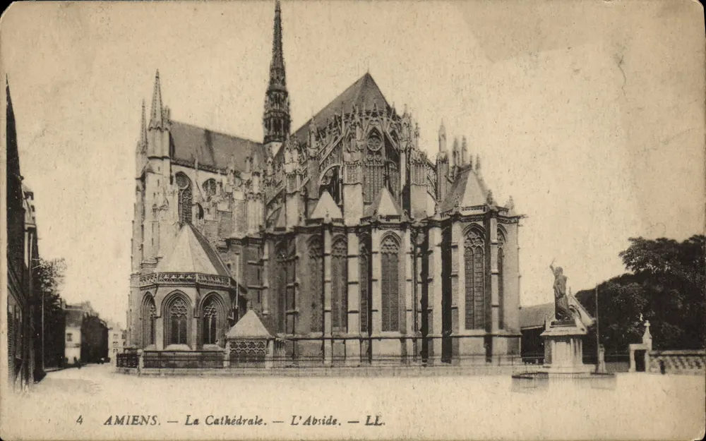 Amiens — A Catedral — L'Abride — LL - Frente