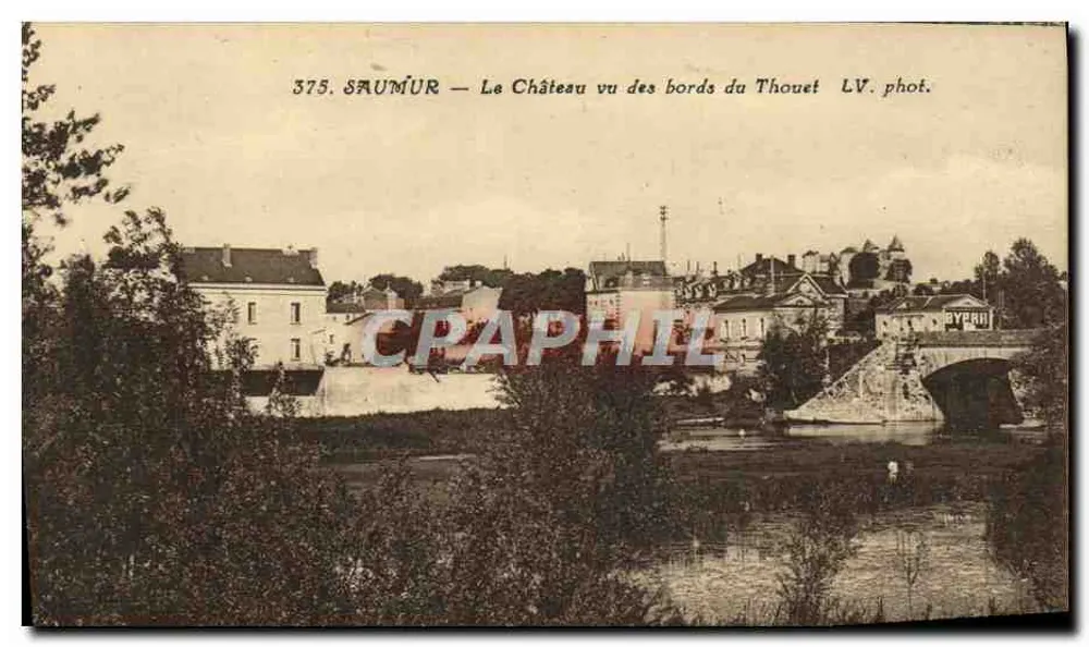 Saumur — Das Schloss vom Ufer des Thouet gesehen — LV. phot. - Vorderseite