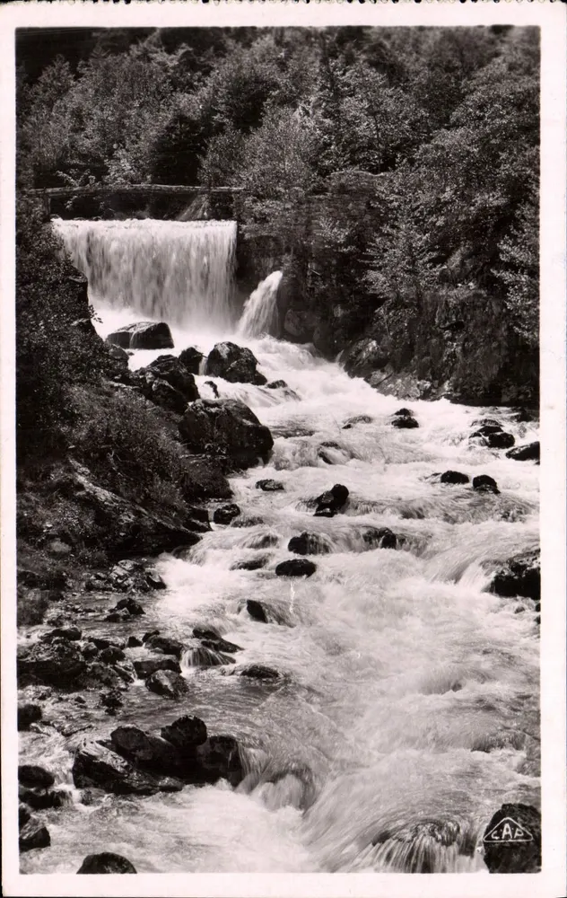 Cachoeira alta do Valentin — Eaux-Bonnes — "Real-Photo" G. P. Strasbourg n°20 - Frente