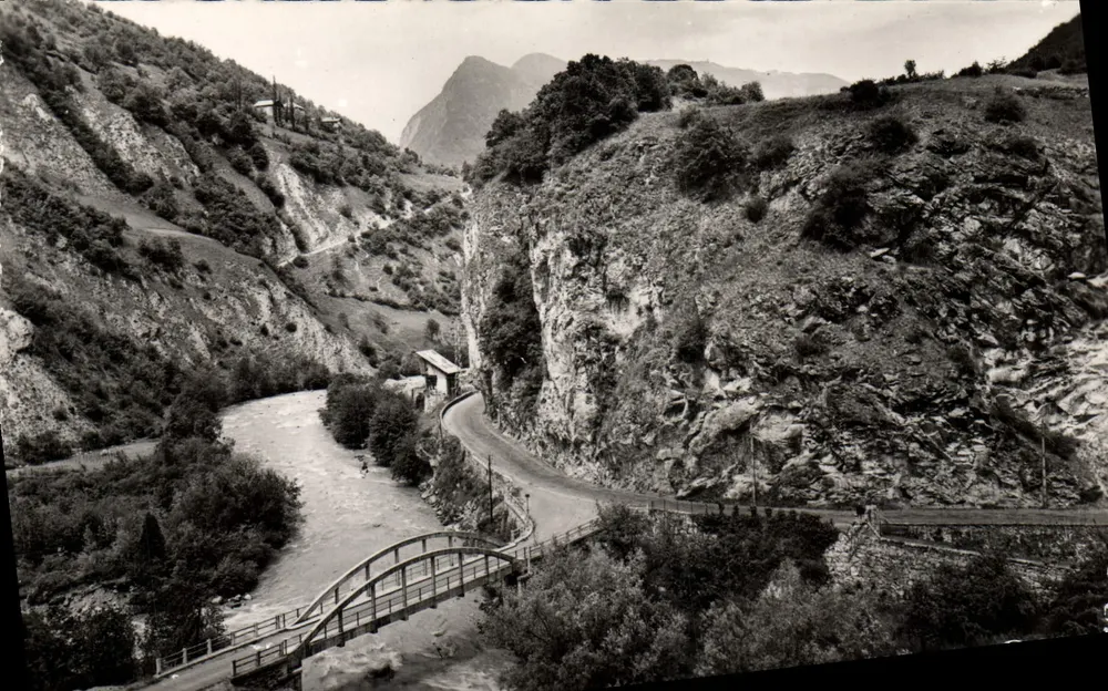 Brides-les-Bains — Estrada de Moutiers, Ponte da Rageat — Réal-Photo - Frente
