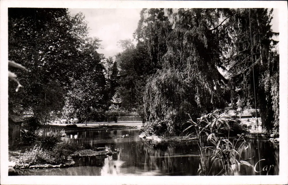 Vichy — Der See im neuen Park — REAL-PHOTO-CAP - PARIS - Vorderseite