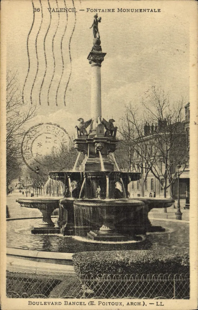 Valência — Fontaine Monumentale — Boulevard Bancel (E. Poitoux, Arq.) - Frente