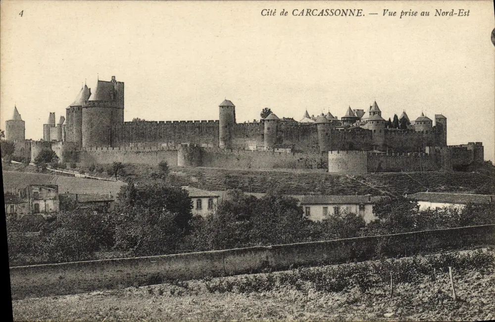 Cité de CARCASSONNE — Ansicht vom Nordosten - Vorderseite