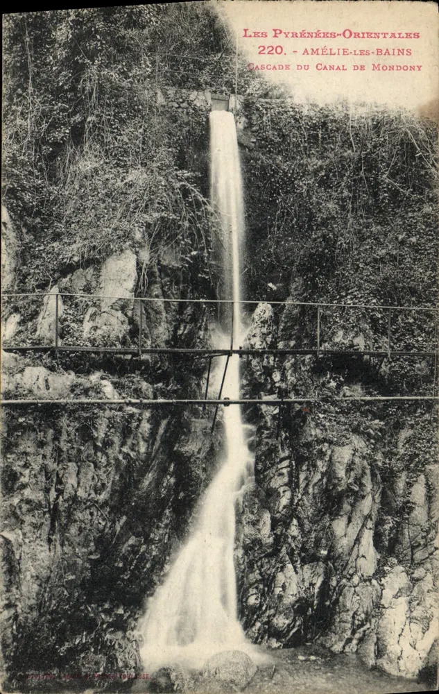 Wasserfall des Mondony-Kanals — Amélie-les-Bains — Les Pyrénées-Orientales 220 - Vorderseite