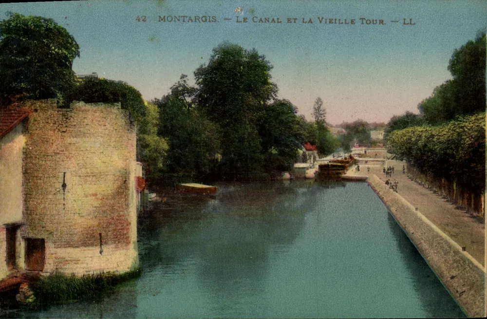 Montargis — Der Kanal und die Alte Turm — LL - Vorderseite