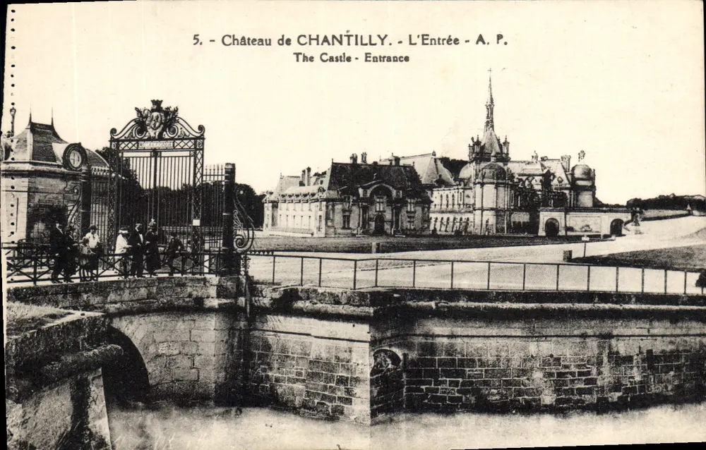 Castelo de Chantilly — A Entrada — A.P. - Frente