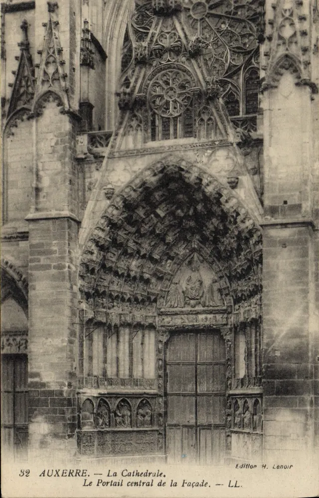 Auxerre — Die Kathedrale. Der zentrale Portal der Fassade — Edition H. Lenoir - Vorderseite