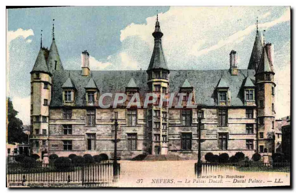 Nevers — O Palácio Ducal — Liorairie Th. Ropiteau - Frente