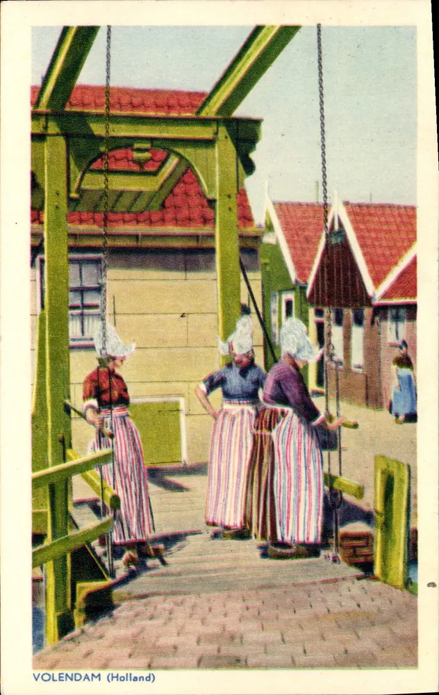 Volendam (Holanda) — Mulheres em traje tradicional perto de uma escada — Editora Emana, série J.6-51 - Frente