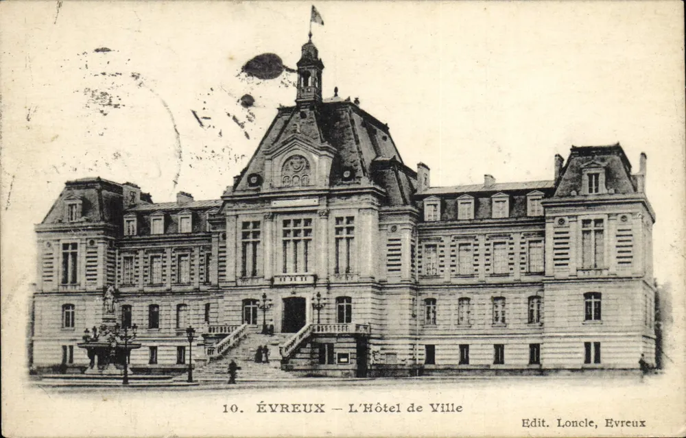 Évreux — O Hotel de Ville — Edição Loncle, Évreux - Frente