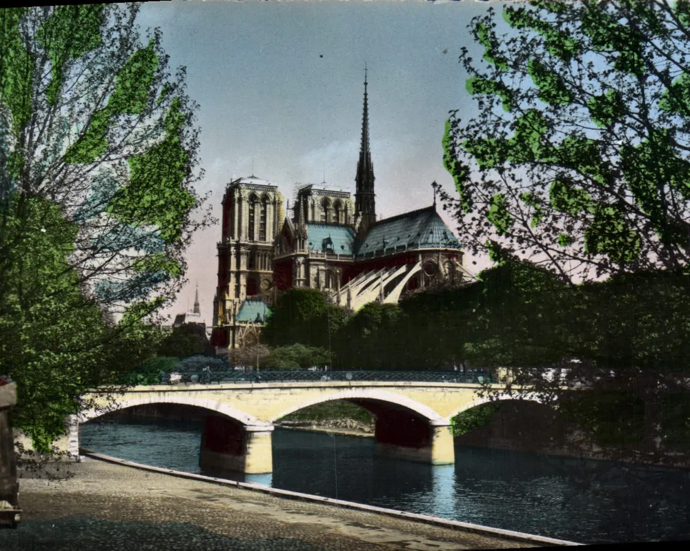 Notre-Dame van Parijs — dichtbij bekeken — Parijs, Edities G. GUY, n° 233 - Voorkant