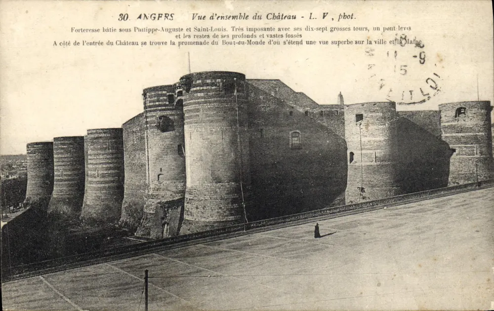 Angers — Vista geral do Castelo — L. V., pbot. - Frente