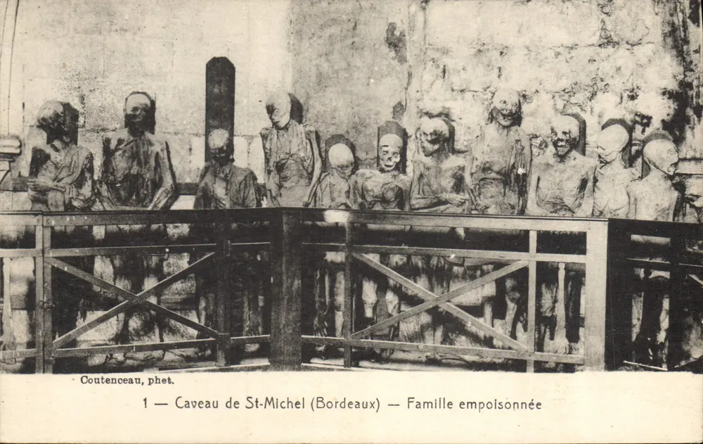 Schatzkammer von St-Michel (Bordeaux) — Vergiftete Familie — COUTENCEAU, phot. - Vorderseite