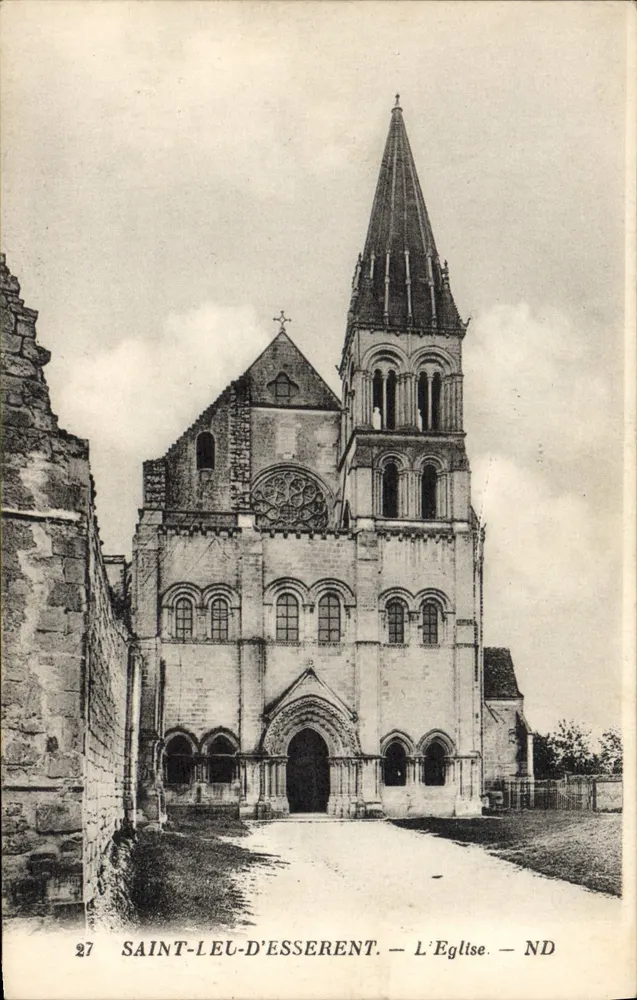 Saint-Leu-d'Esserent — A Igreja — ND - Frente