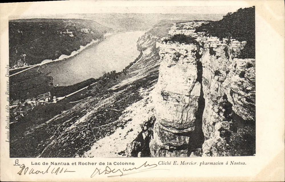 See von Nantua und Felsen der Säule — Panoramablick — Foto E. Mercier, Apotheker in Nantua - Vorderseite