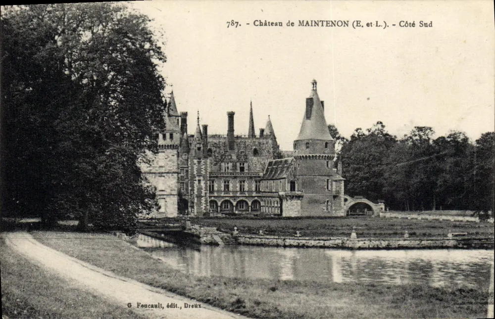 Castelo de Maintenon (E. e L.) — Lado Sul — G. Foucault, Dreux - Frente