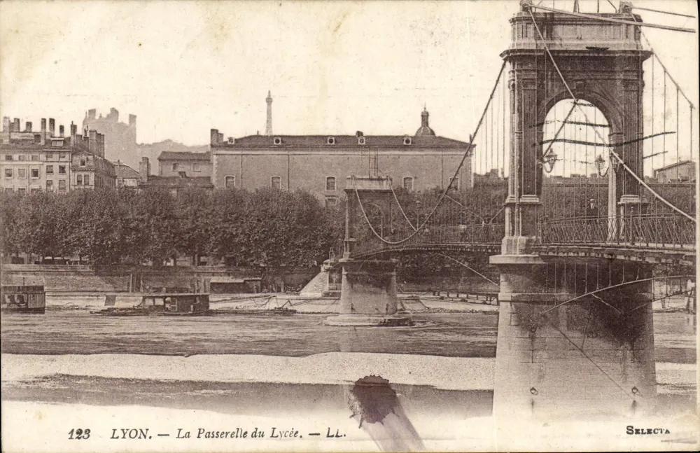 LYON — A Ponte do Liceu — SELECTA - Frente