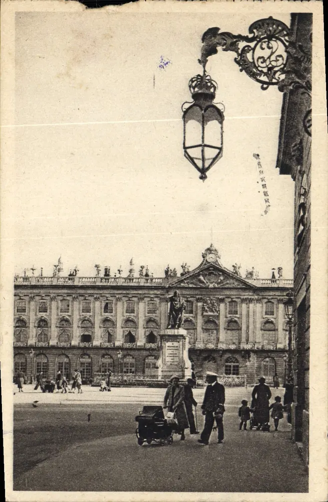 Estatua de Stanislas y el Hotel de Ville — Nancy — A. Humbliot et Cie, editores - Anverso