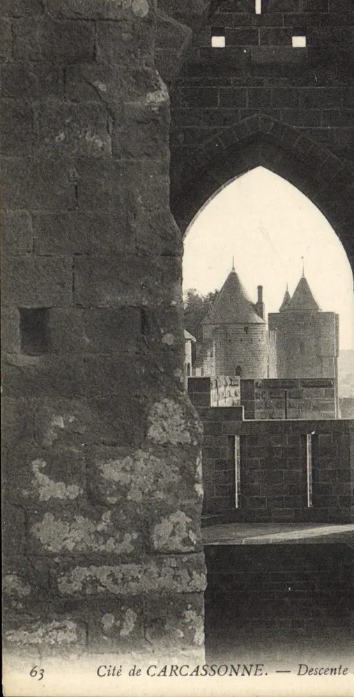 Cidade de CARCASSONNE — Descida - Frente