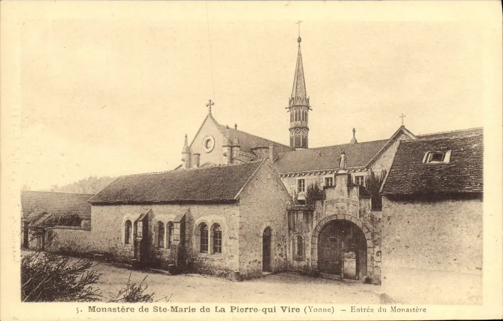 Kloster Ste-Marie de La Pierre-qui-Vire (Yonne) — Eingang zum Kloster — Verlag C2 Toulouse - Vorderseite