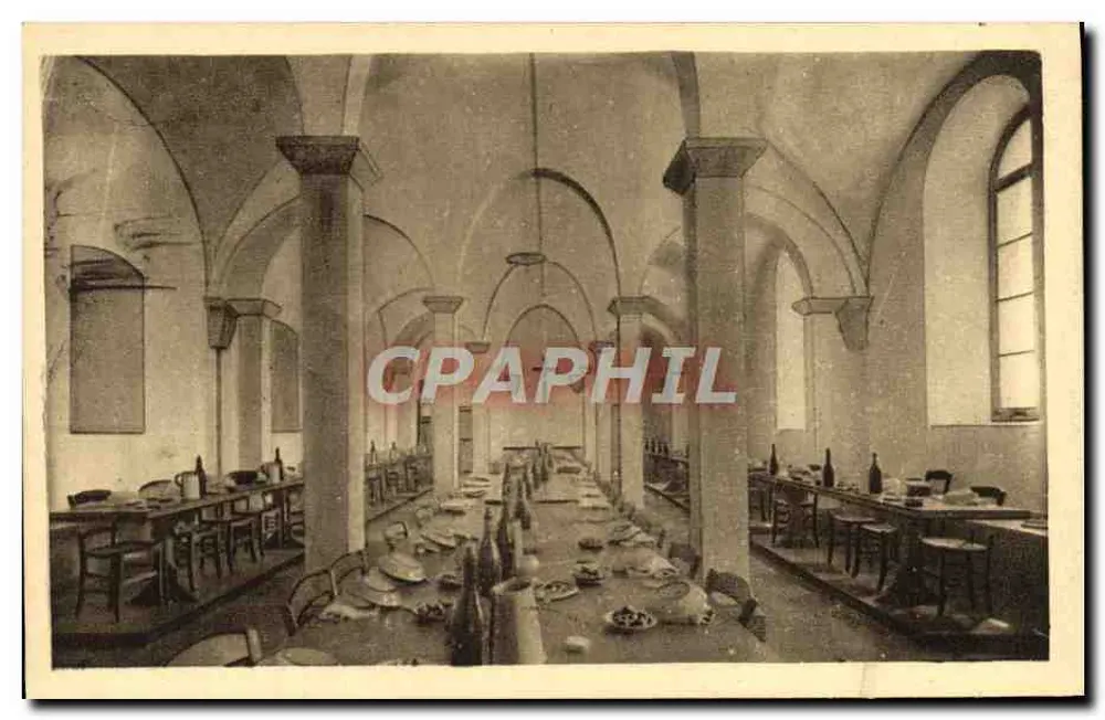 Das Refektorium — Kloster Ste-Marie de la Pierre-qui-Vire (Yonne) - Vorderseite