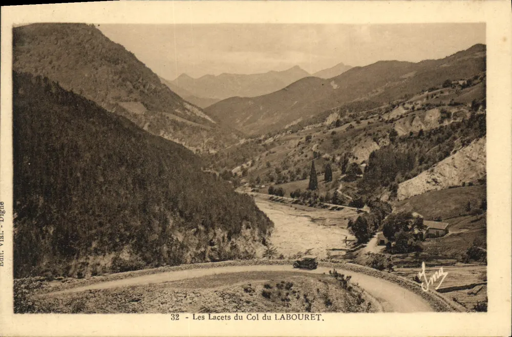 Les Lacets du Col du LABOURET — vista panorâmica — Edit. Vial - Digne, n°32 - Frente