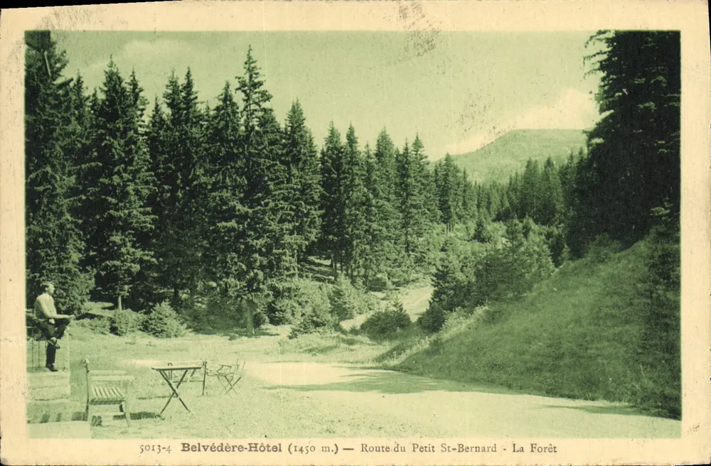 Belvédère-Hotel (1450 m.) — Route du Petit St-Bernard — Die Forêt - Vorderseite