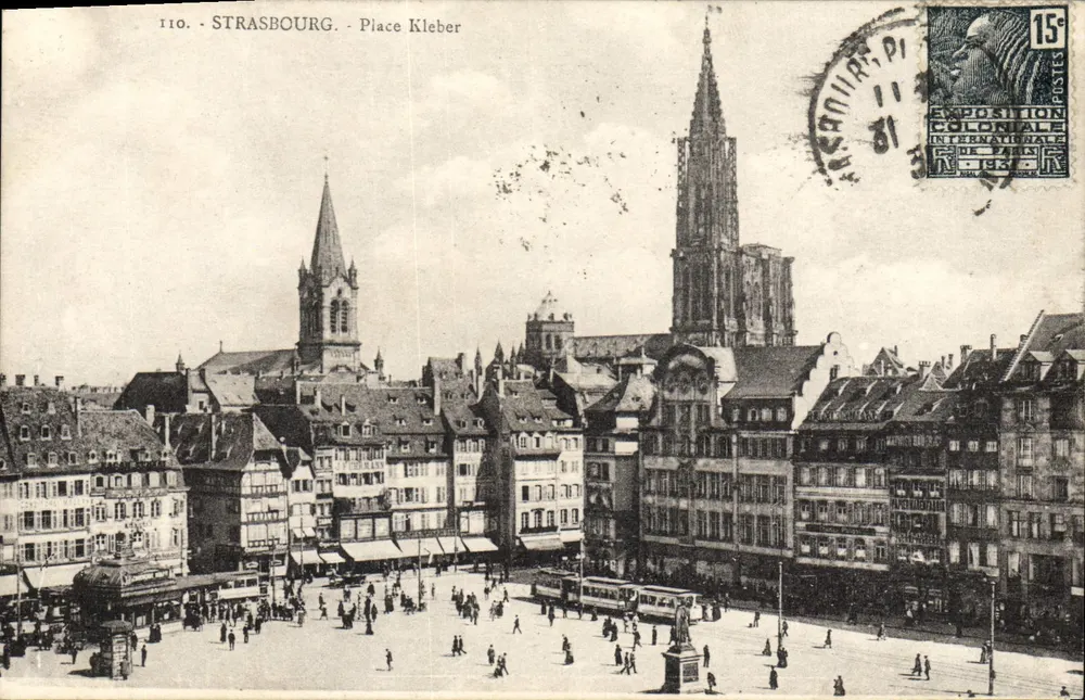 Strasbourg - Place Kleber — vista da catedral e do mercado — editor Cartes 'La Cigogne', n°110 - Frente