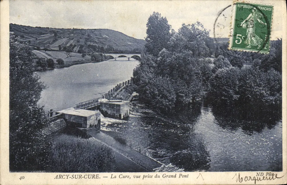 Arcy-sur-Cure — La Cure, Ansicht vom Grand Pont — Marguerite, Nr. 40 - Vorderseite