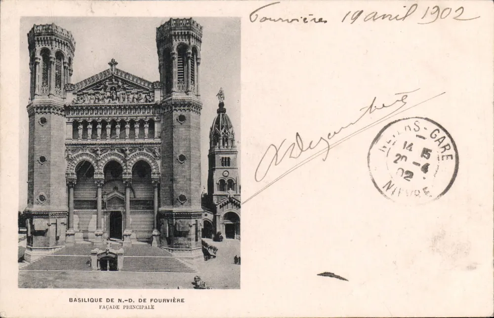 Basílica N.-D. de Fourvière — Fachada principal — Foto A. Berger Frères, Paris - Frente