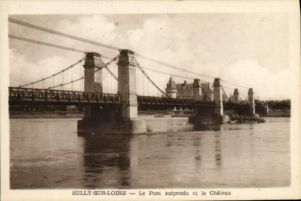 SULLY-SUR-LOIRE — Die Hängebrücke und das Schloss - Vorderseite