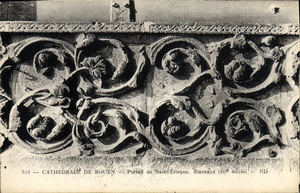 Kathedrale von Rouen — Portal von Saint-Étienne. Ranken (12. Jahrhundert) — ND - Vorderseite