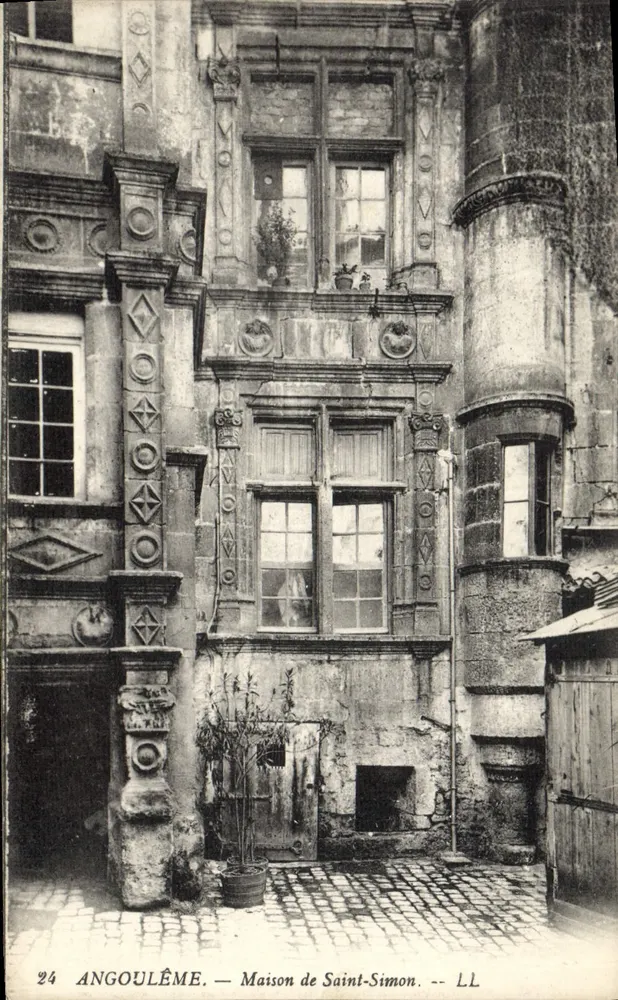 Angoulême — Casa de Saint-Simon — LL - Frente