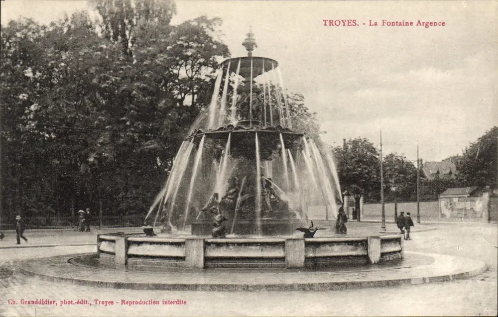 Troyes - A Fontaine Argence — Ch. Granddidier, fot.-edit., Troyes - Frente