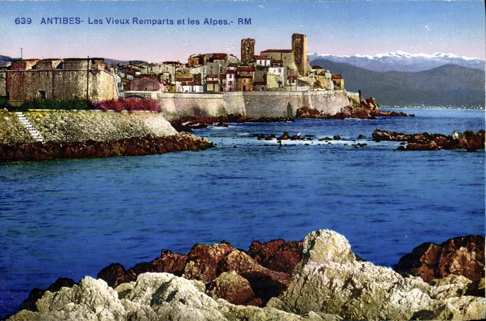 Antibes — Die alten Mauern und die Alpen — RM - Vorderseite