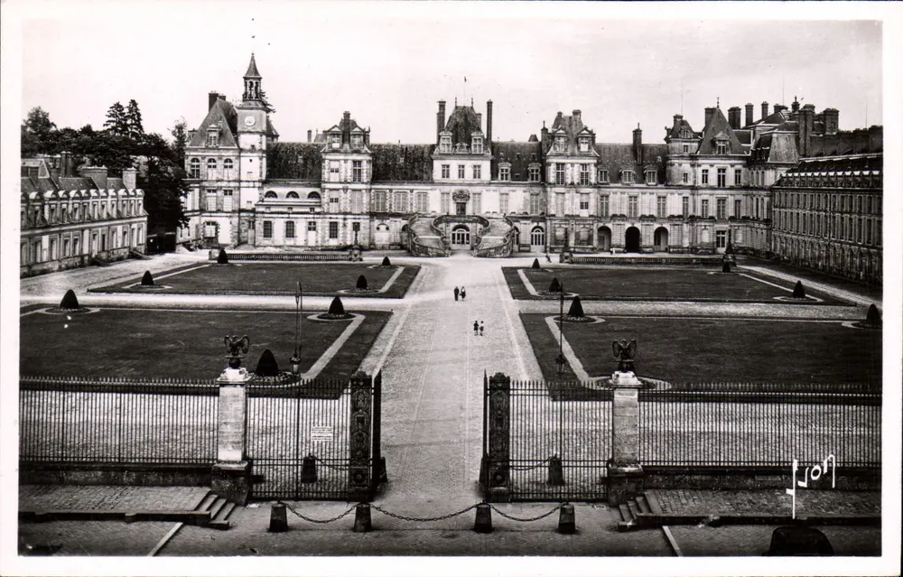 Fontainebleau — Cour des Adieux — Les Éditions d'Art - Vorderseite