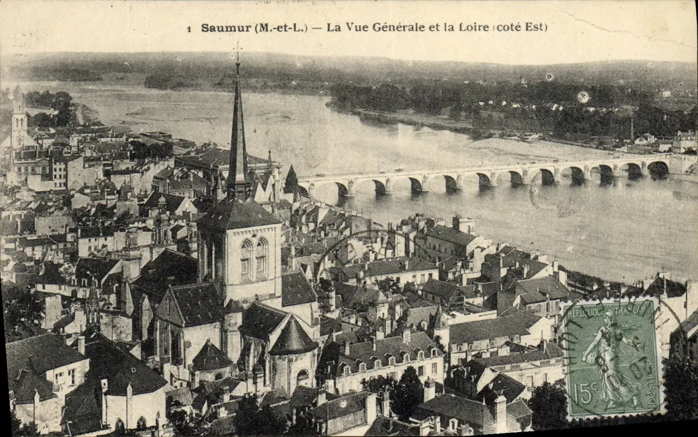 Saumur (M.-et-L.) — A Vista Geral e a Loire (lado Leste) — Editor não identificado, n° de série 1 - Frente