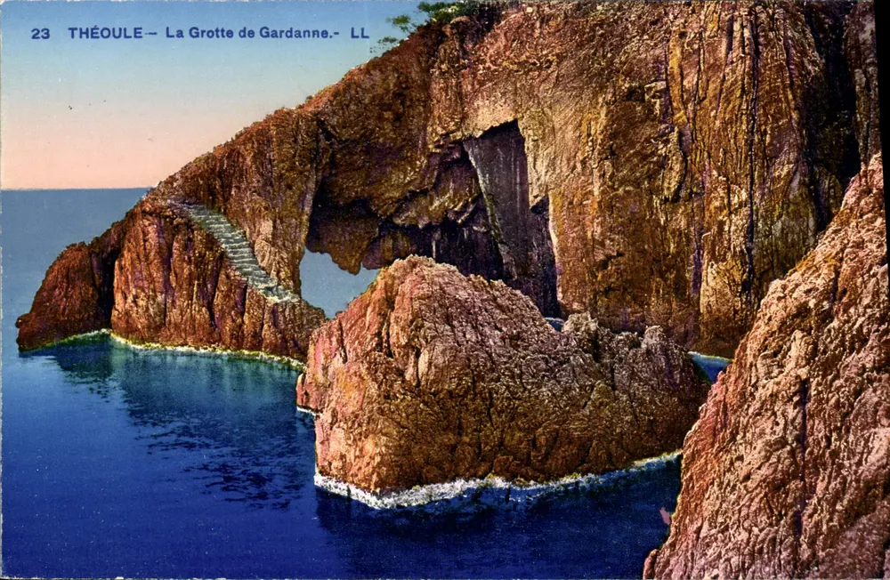 Théoule — A Gruta de Gardanne — LL - Frente