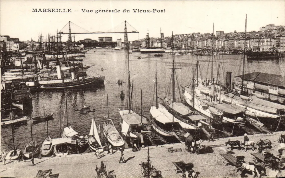 Marseille — Allgemeiner Blick auf den Alten Hafen - Vorderseite