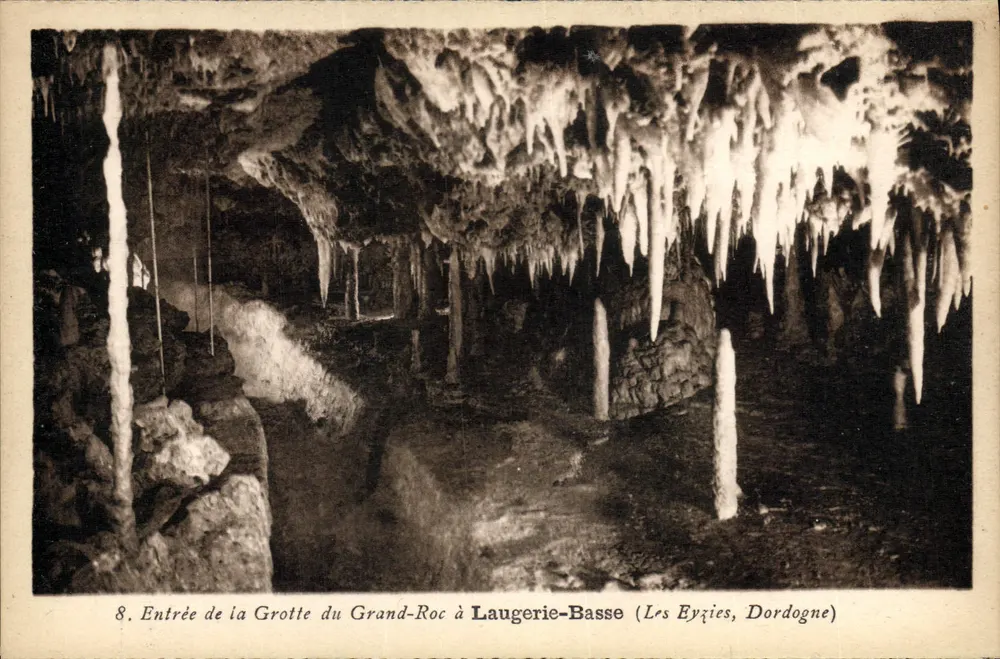 Eingang zur Grotte Grand-Roc in Laugerie-Basse (Les Eyzies, Dordogne) — n°8 — Verleger nicht sichtbar - Vorderseite