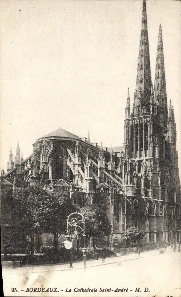 Bordeaux - A Catedral São André - M. D. - Frente