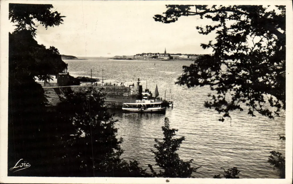Dinard - Ankunft und Hafen - Im Hintergrund St-Malo — Laurent Neel - Vorderseite