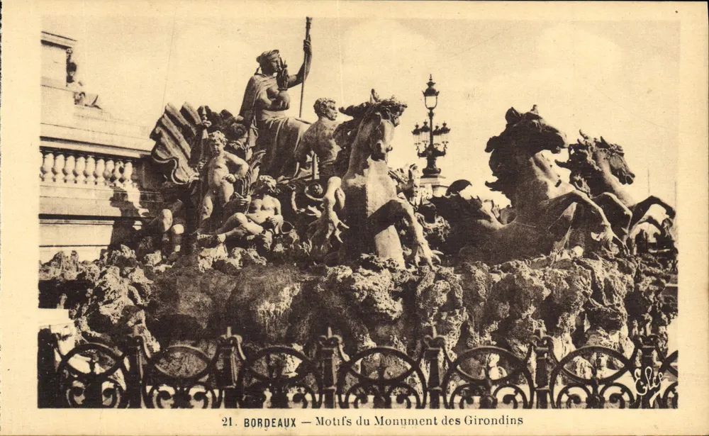 Bordeaux — Motifs du Monument des Girondins — Éditeur Elle - Recto