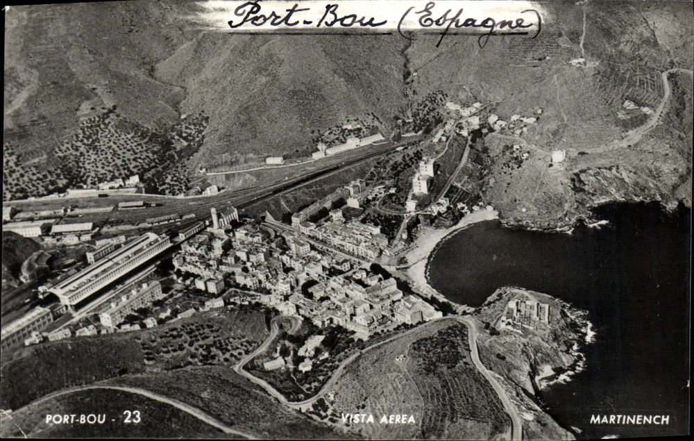 Port-Bou (Espagne) — vue aérienne du port et du village — éditeur MARTINENCH, n° 23 - Frente