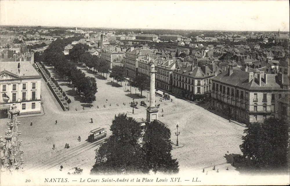 NANTES — Der Cours Saint-André und die Place Louis XVI — LL. - Vorderseite