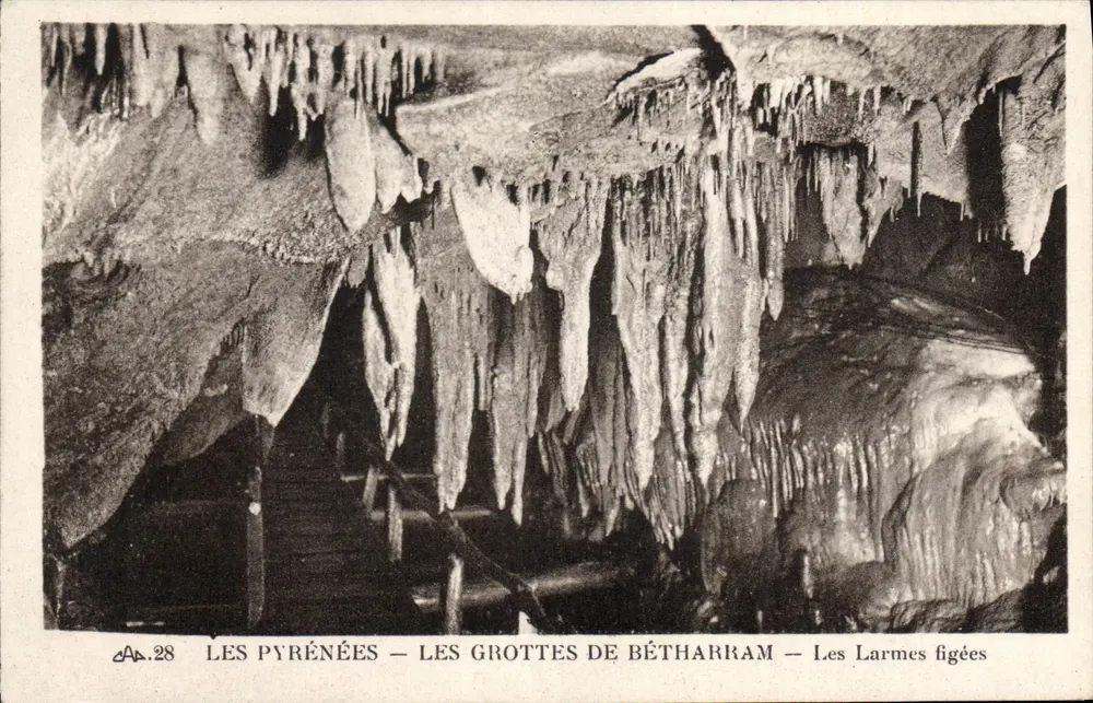 Os Pirineus — As Grutas de Bétharram — As Lágrimas Congeladas — AP.28 - Frente