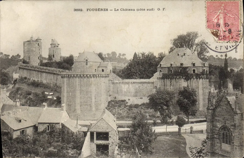 Fougères — O Castelo (lado sul) — G.F. n°3692 - Frente