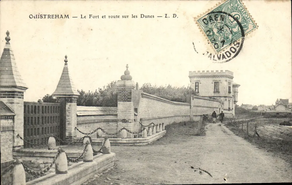 Ouistreham — Le Fort et route sur les Dunes — L. D. - Vorderseite