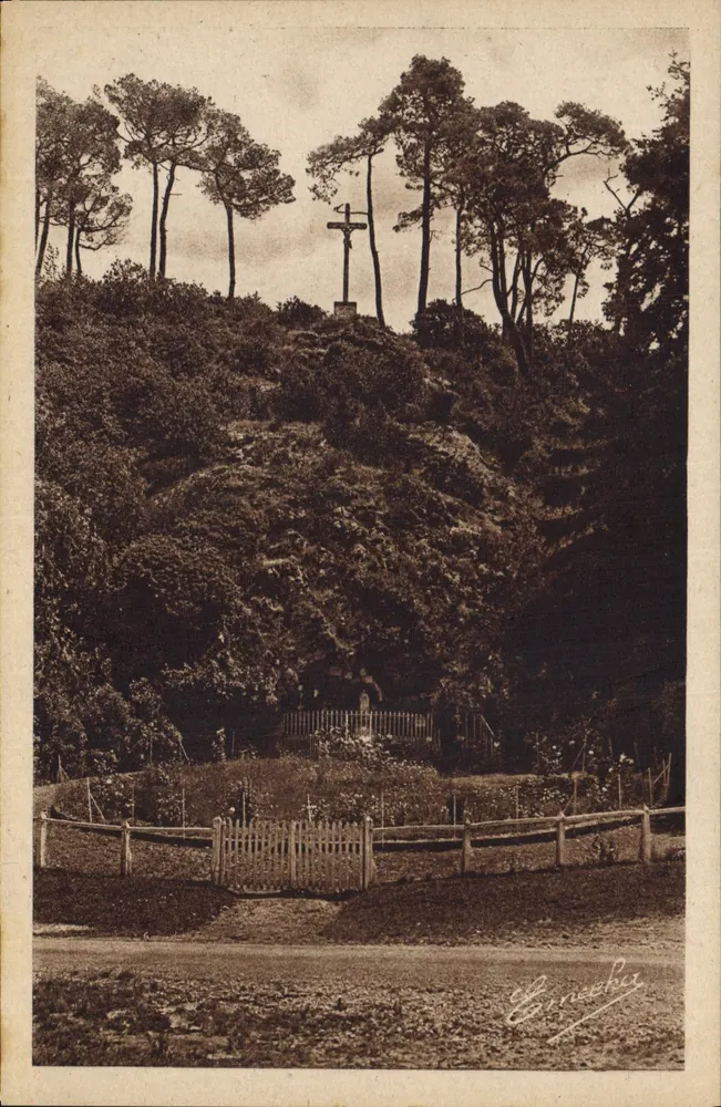 Nuillé-sur-Vicoin — A Gruta — Editor: Chréton e Filhos - Frente